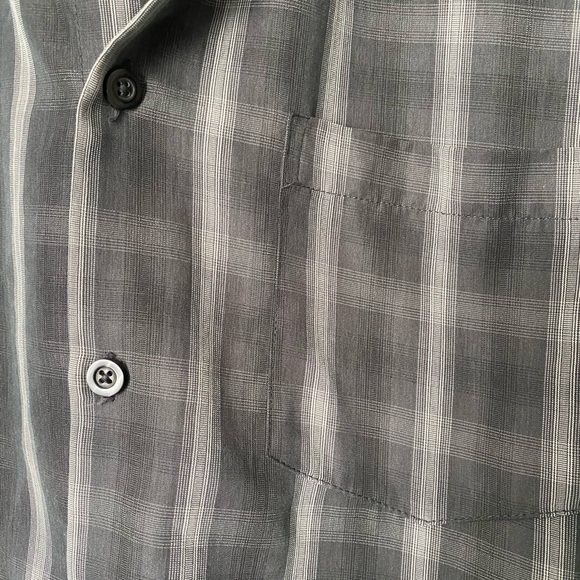 Men’s short sleeve shirt.  Black gray striped.  X-Large - Picture 4 of 4